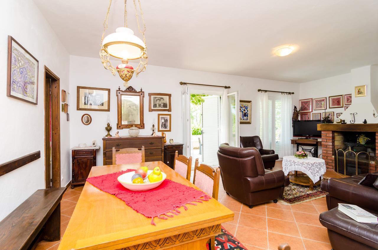Holiday Home Field Of Olives Gruda Exterior foto