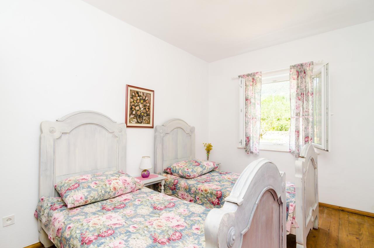 Holiday Home Field Of Olives Gruda Exterior foto